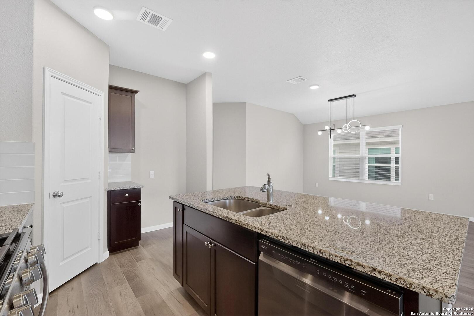 6806 Bale Ridge San Antonio TX 78252