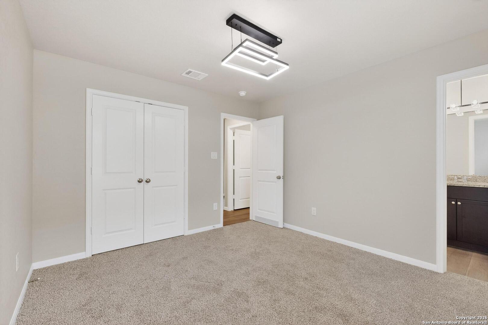 6806 Bale Ridge San Antonio TX 78252