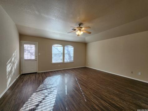 5402 Tomas Circle San Antonio TX 78240