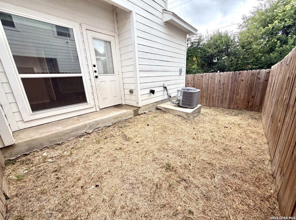 4138 Swans Landing San Antonio TX 78217