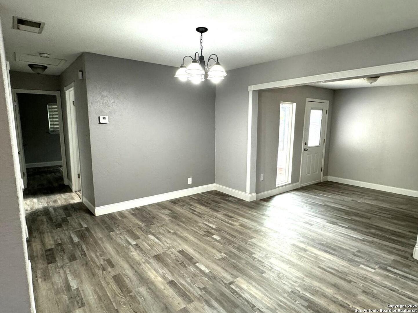 3606 Versailles San Antonio TX 78219