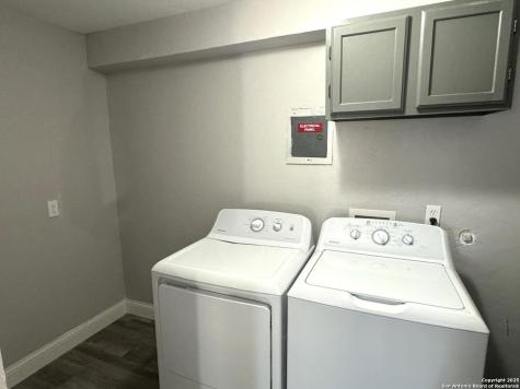 3606 Versailles San Antonio TX 78219