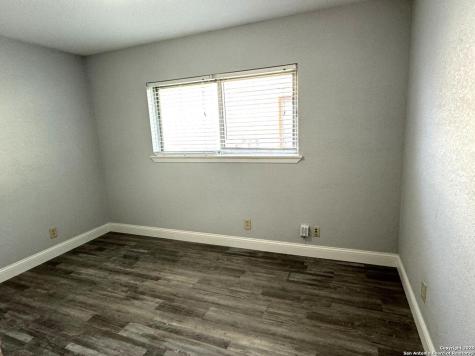 3606 Versailles San Antonio TX 78219