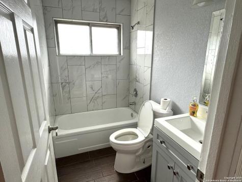 3606 Versailles San Antonio TX 78219