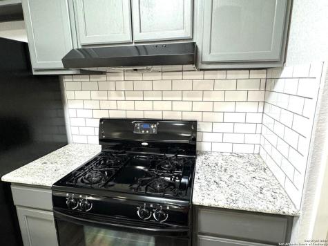 3606 Versailles San Antonio TX 78219