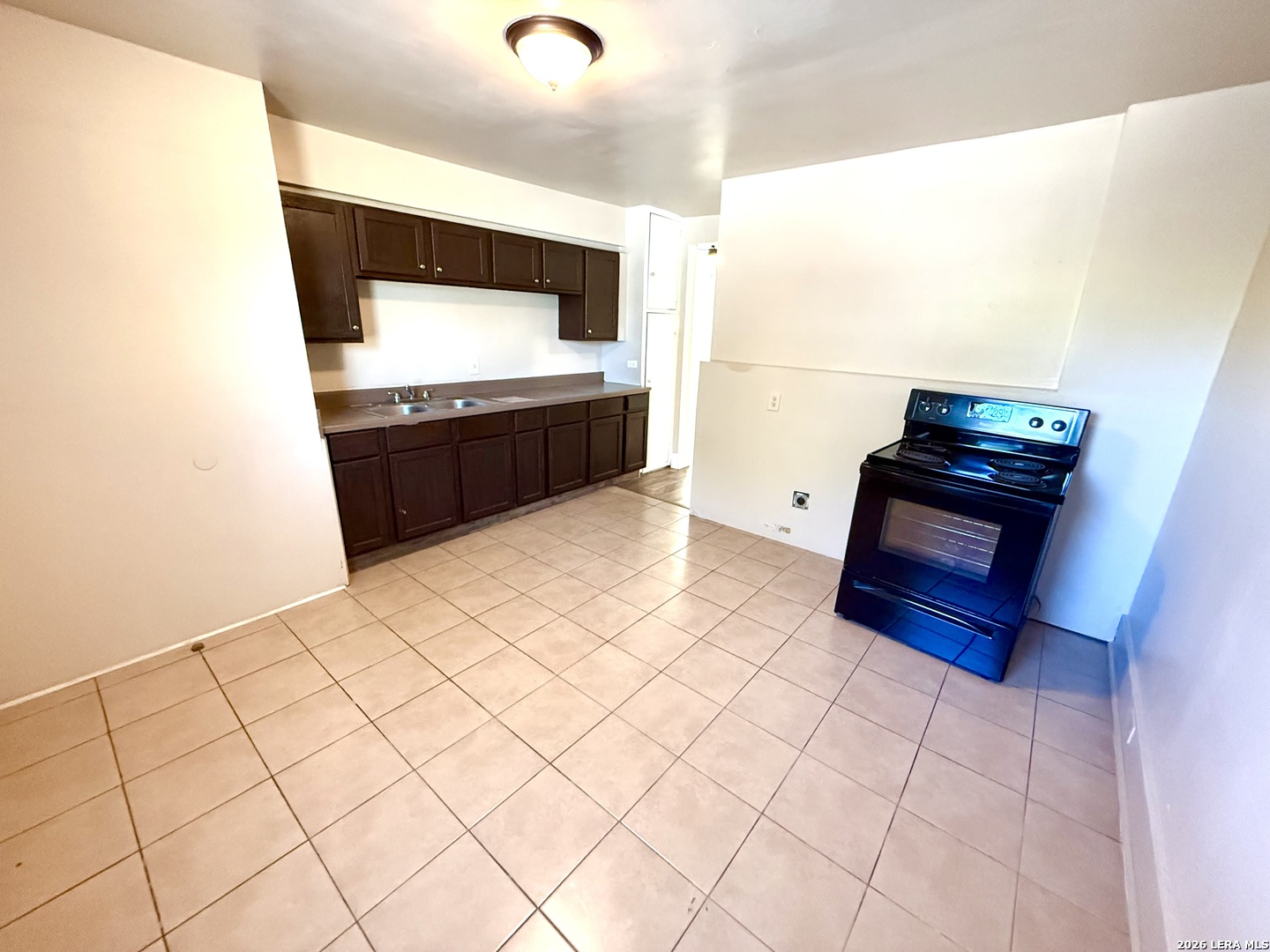 1137 W Ashby Place San Antonio TX 78201