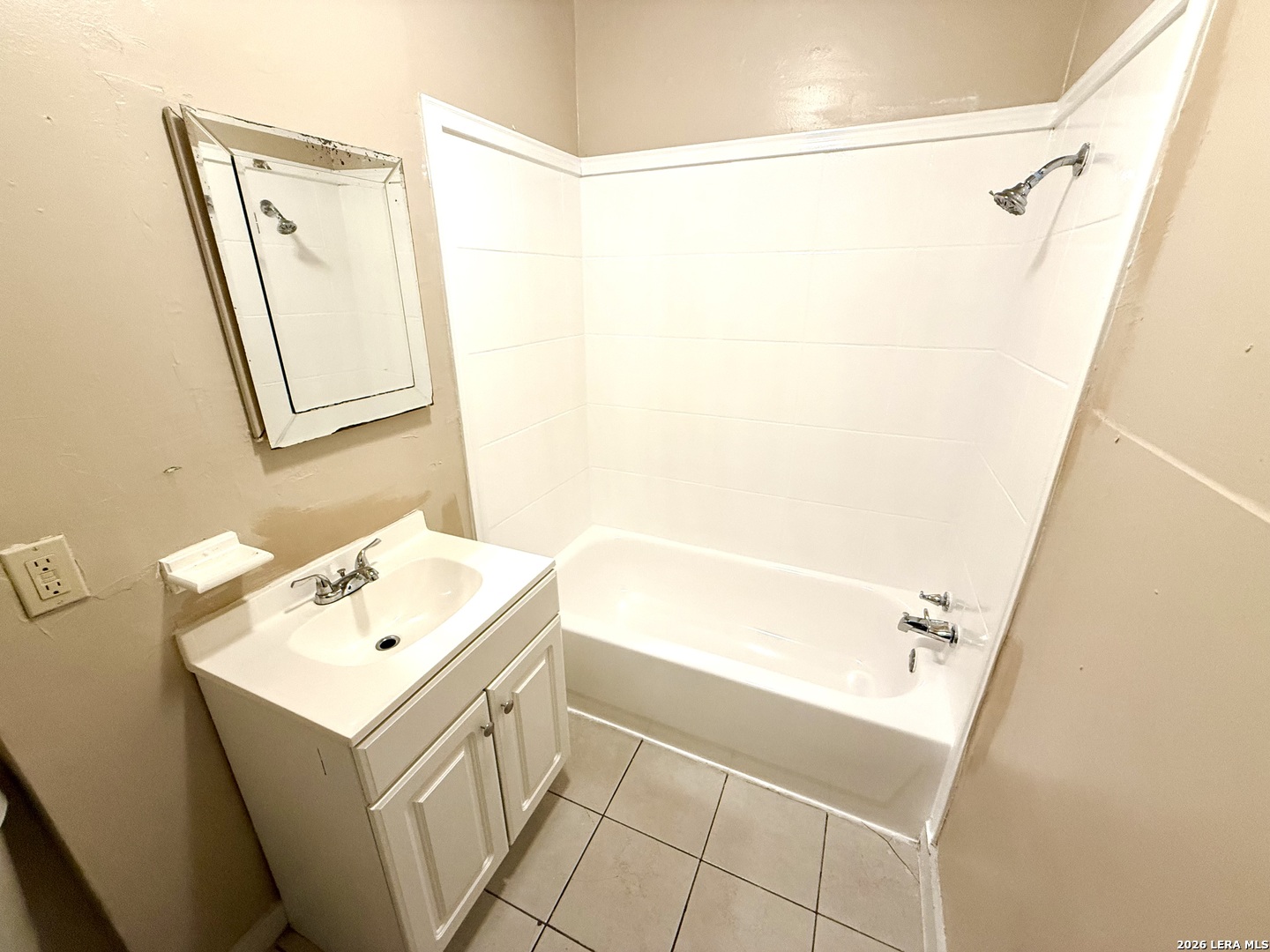 1137 W Ashby Place San Antonio TX 78201