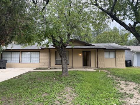 9527 Bear Creek Drive San Antonio TX 78245