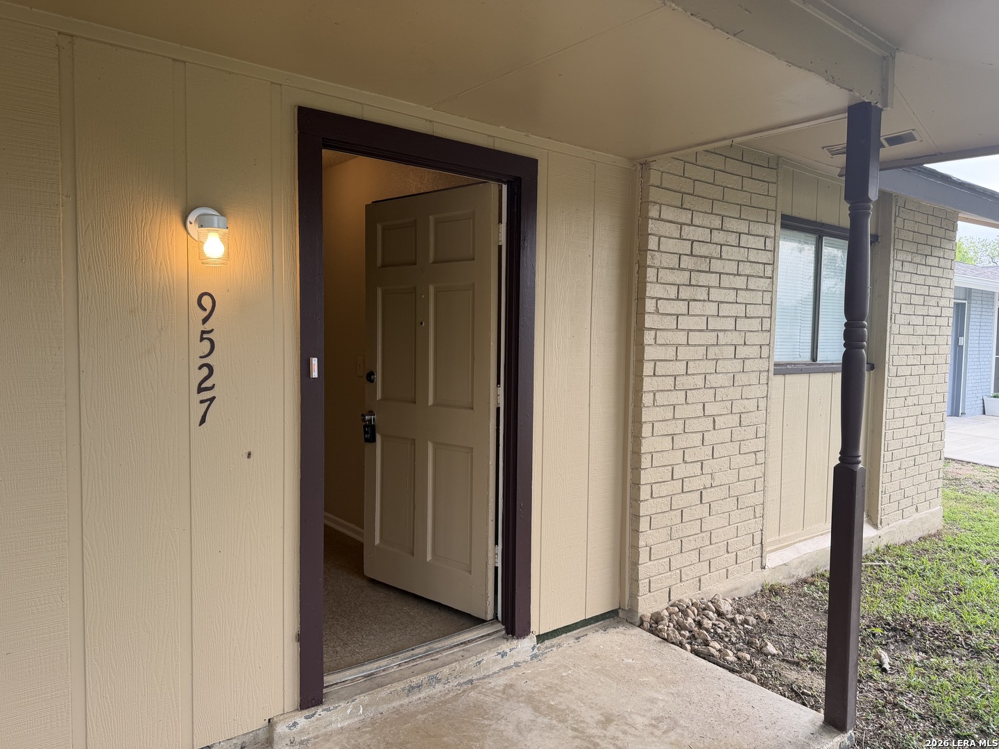 9527 Bear Creek Drive San Antonio TX 78245