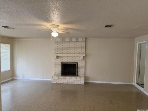 9527 Bear Creek Drive San Antonio TX 78245