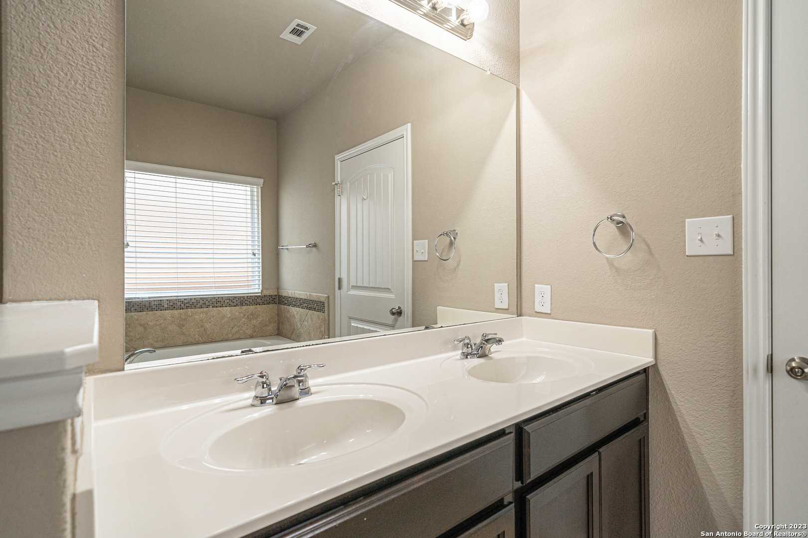 12911 Brewster San Antonio TX 78253