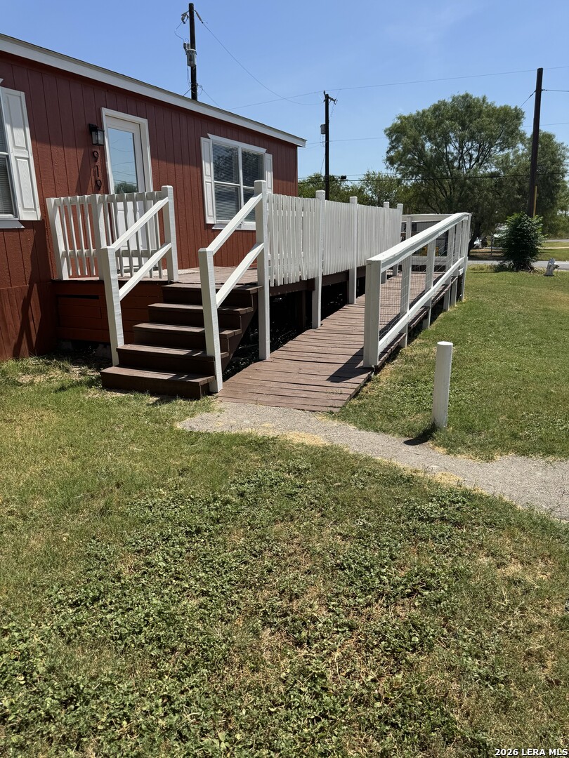 919 Kayroe Road Adkins TX 78101