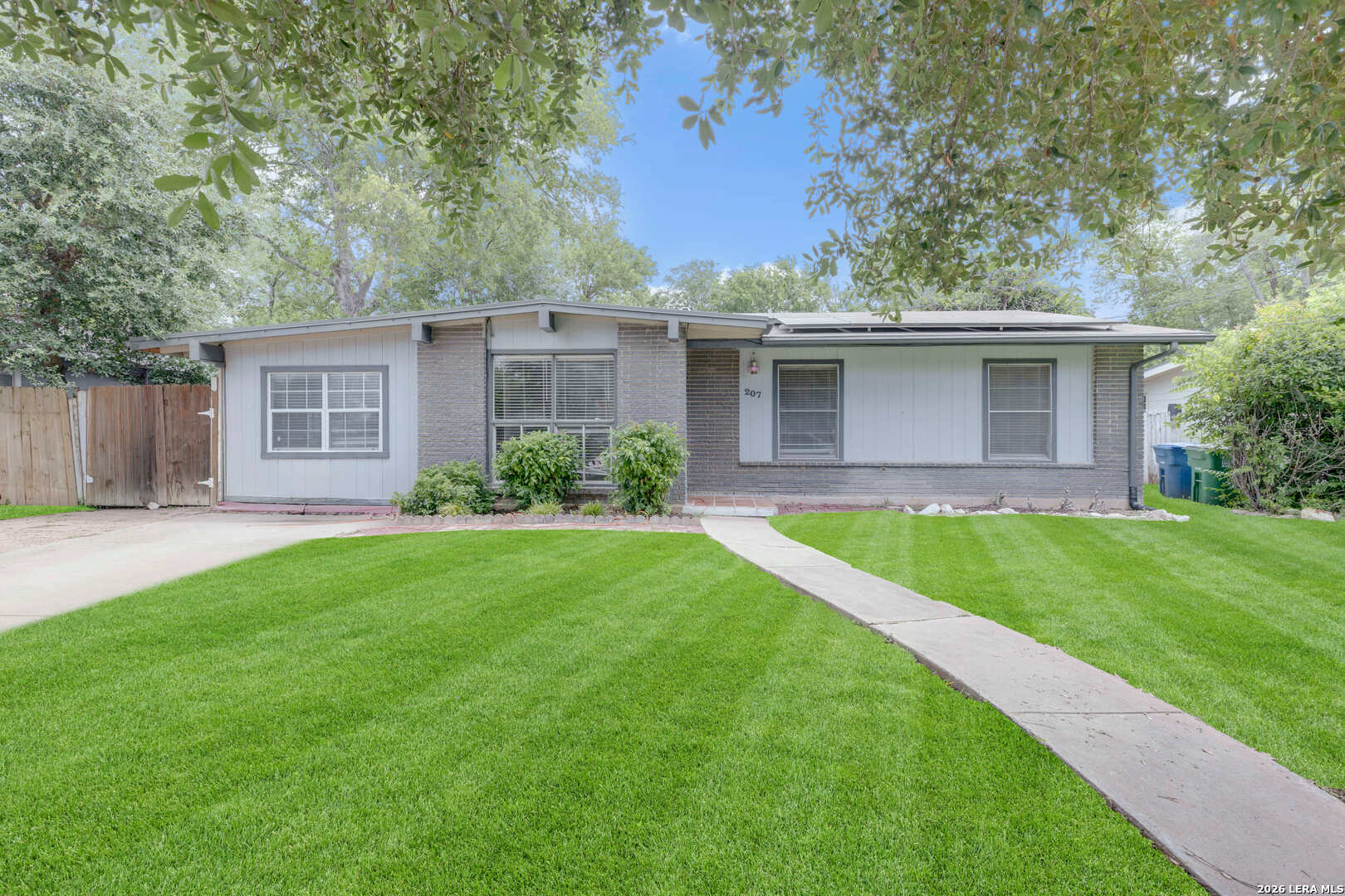 207 Middlebury Drive San Antonio TX 78217