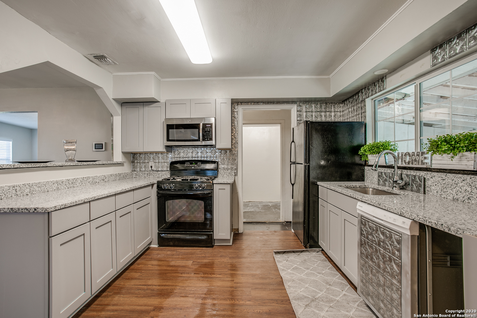 207 Middlebury Drive San Antonio TX 78217