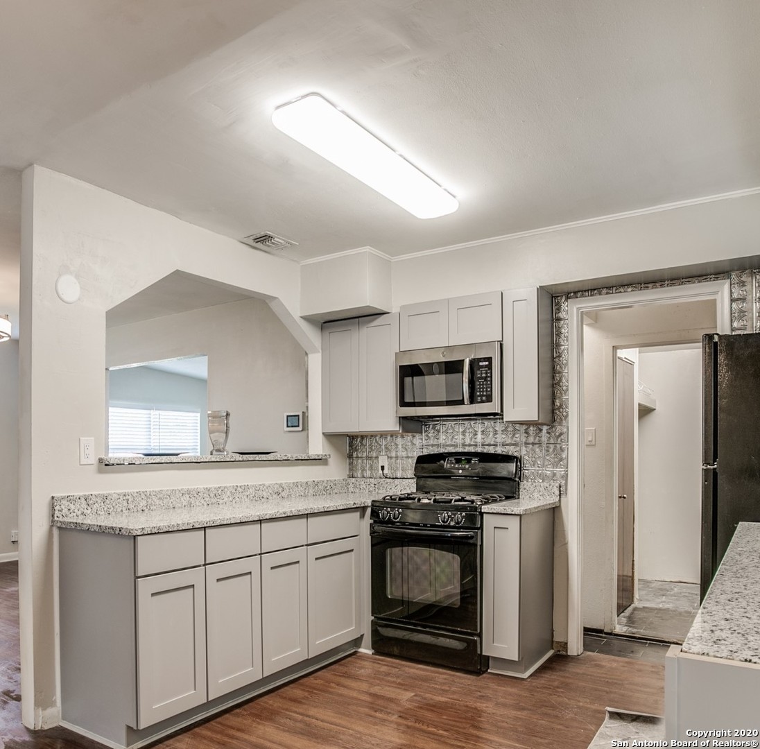 207 Middlebury Drive San Antonio TX 78217