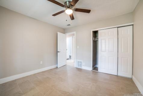 7334 Glen Hart San Antonio TX 78239