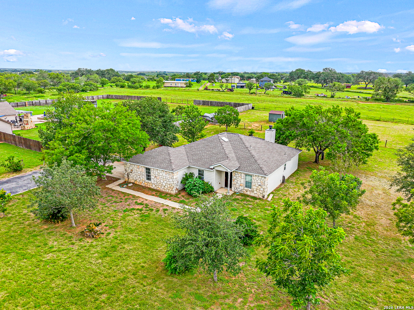 725 Cimarron Square Poteet TX 78065