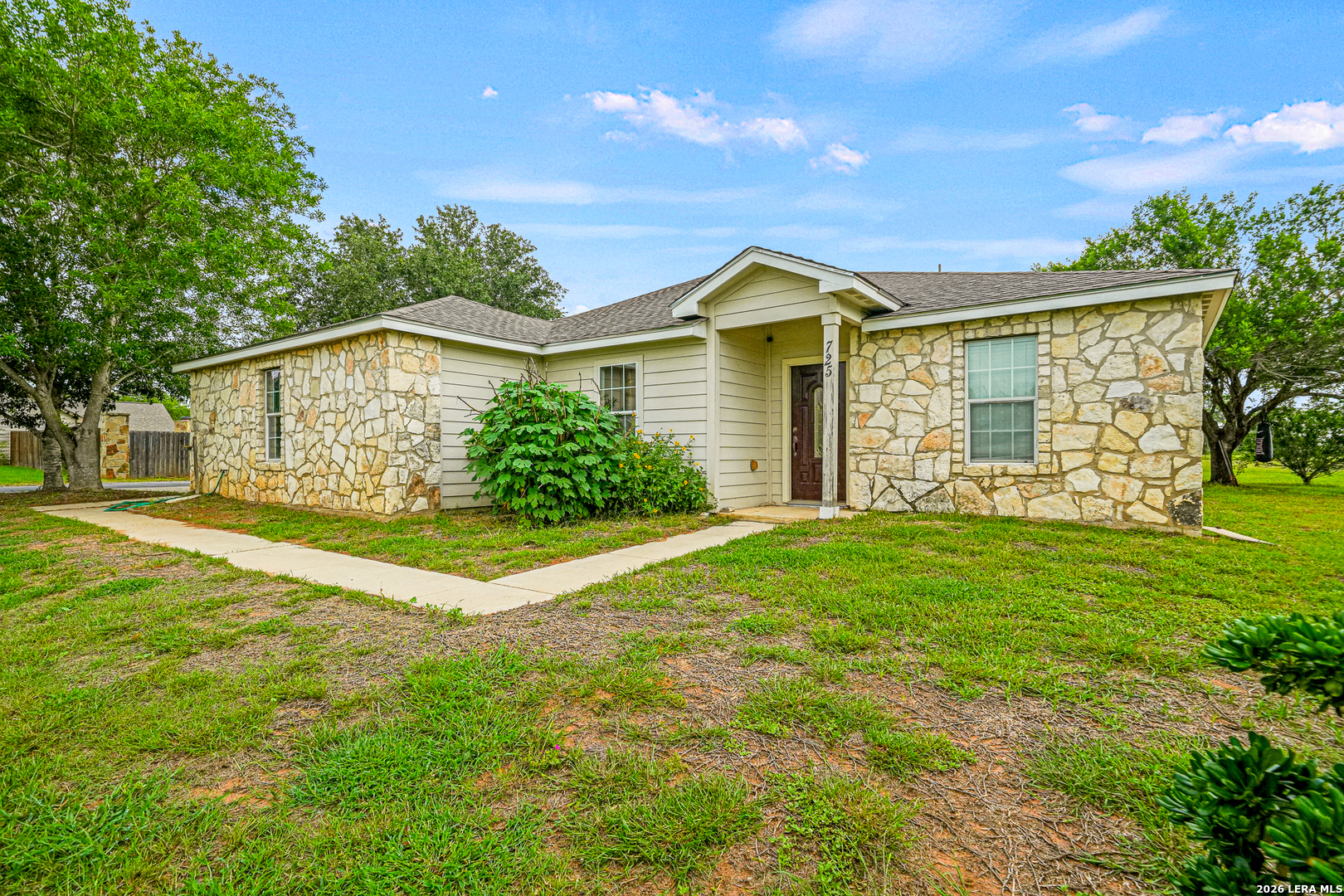725 Cimarron Square Poteet TX 78065