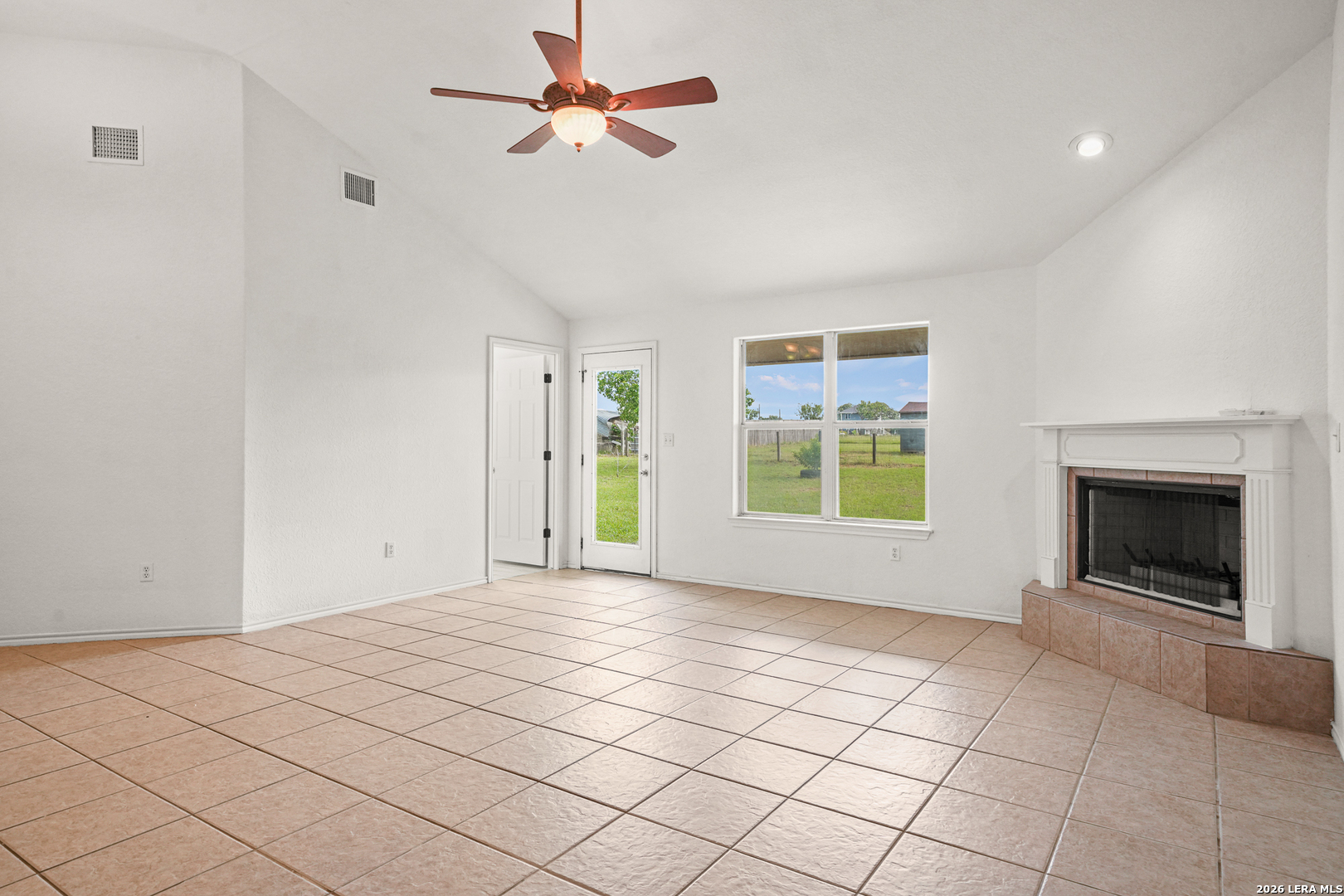 725 Cimarron Square Poteet TX 78065