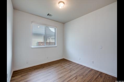 319 Willow Grove San Antonio TX 78245