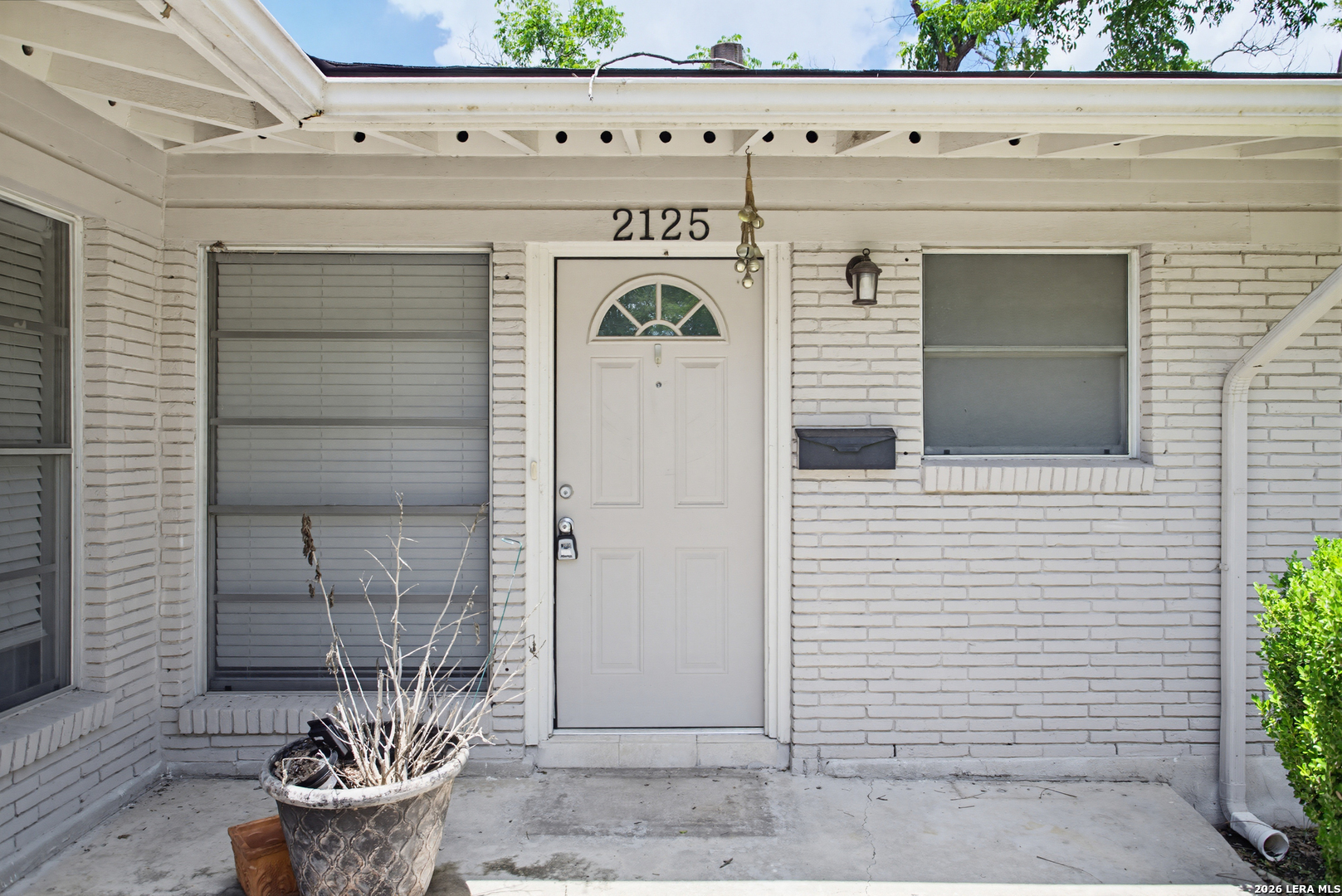 2125 E Lawndale Drive San Antonio TX 78209