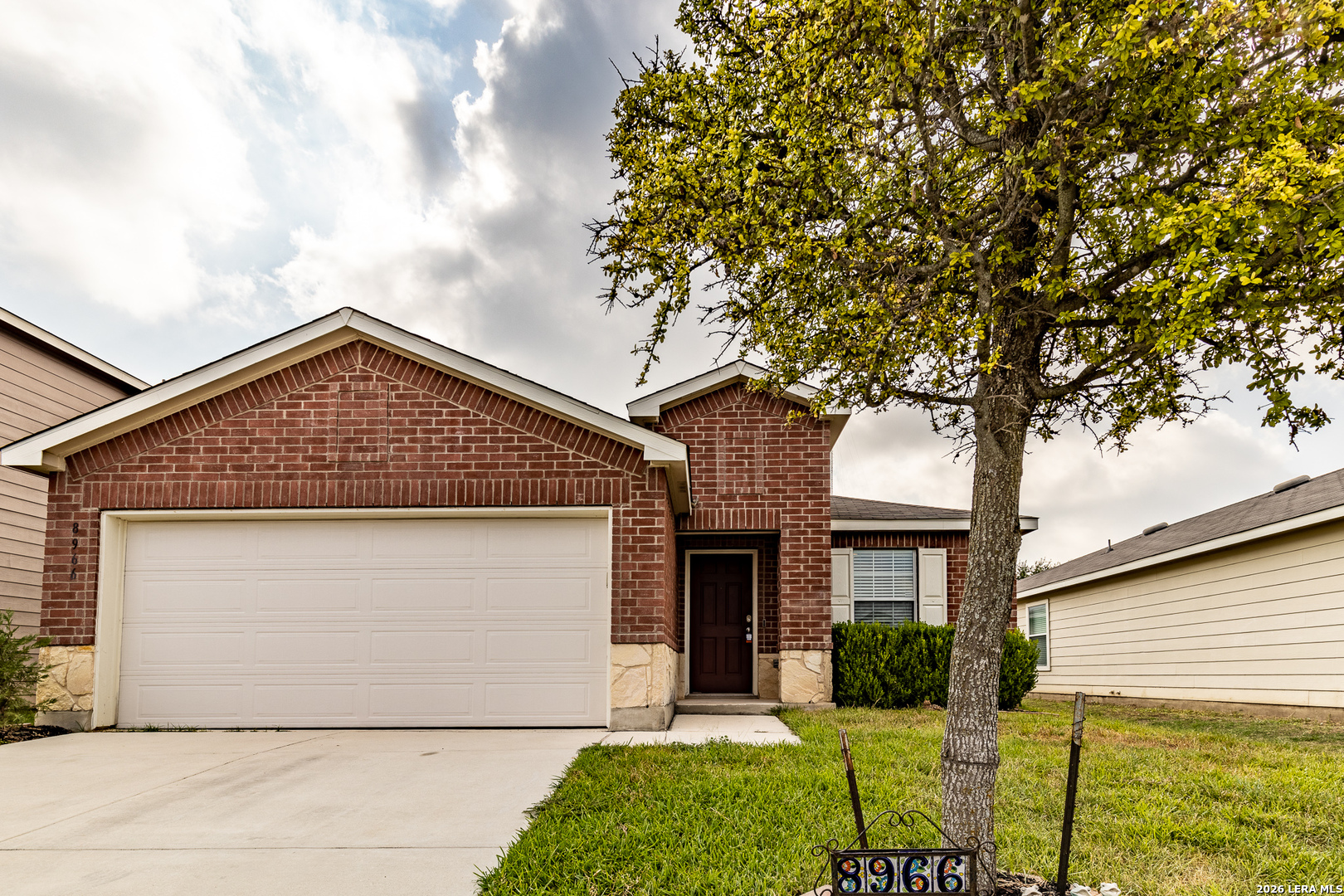 8966 N Oakwood Park San Antonio TX 78254