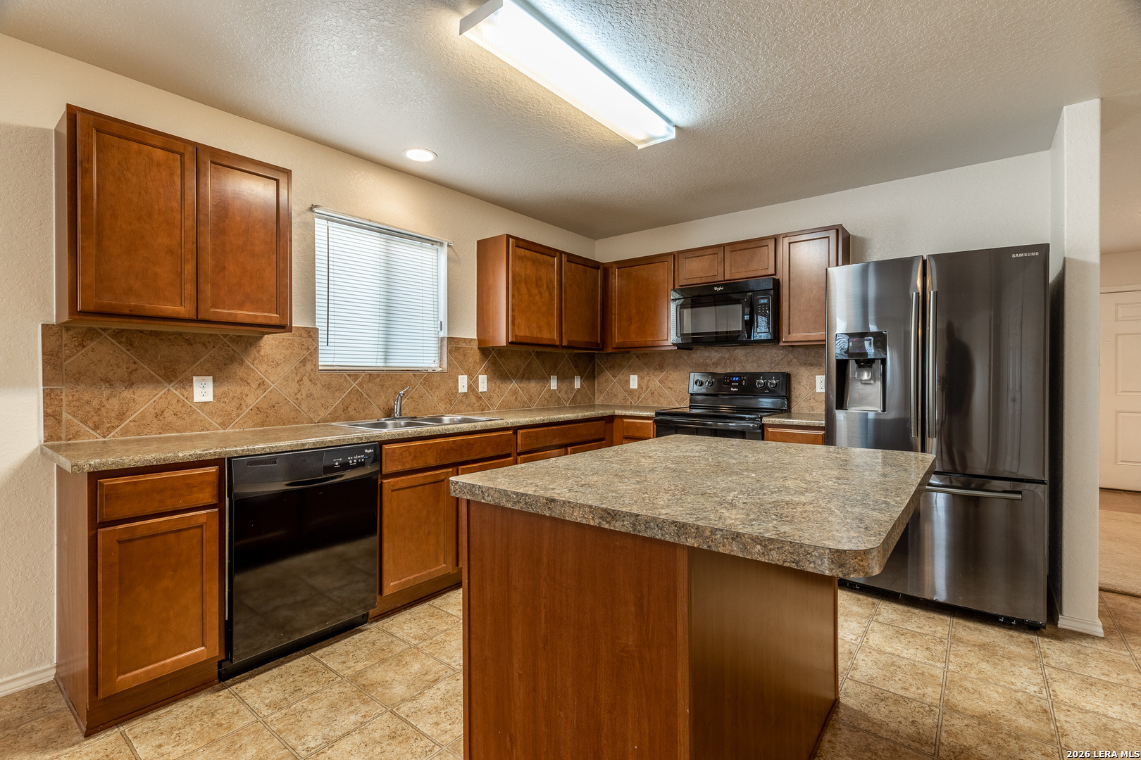 8966 N Oakwood Park San Antonio TX 78254