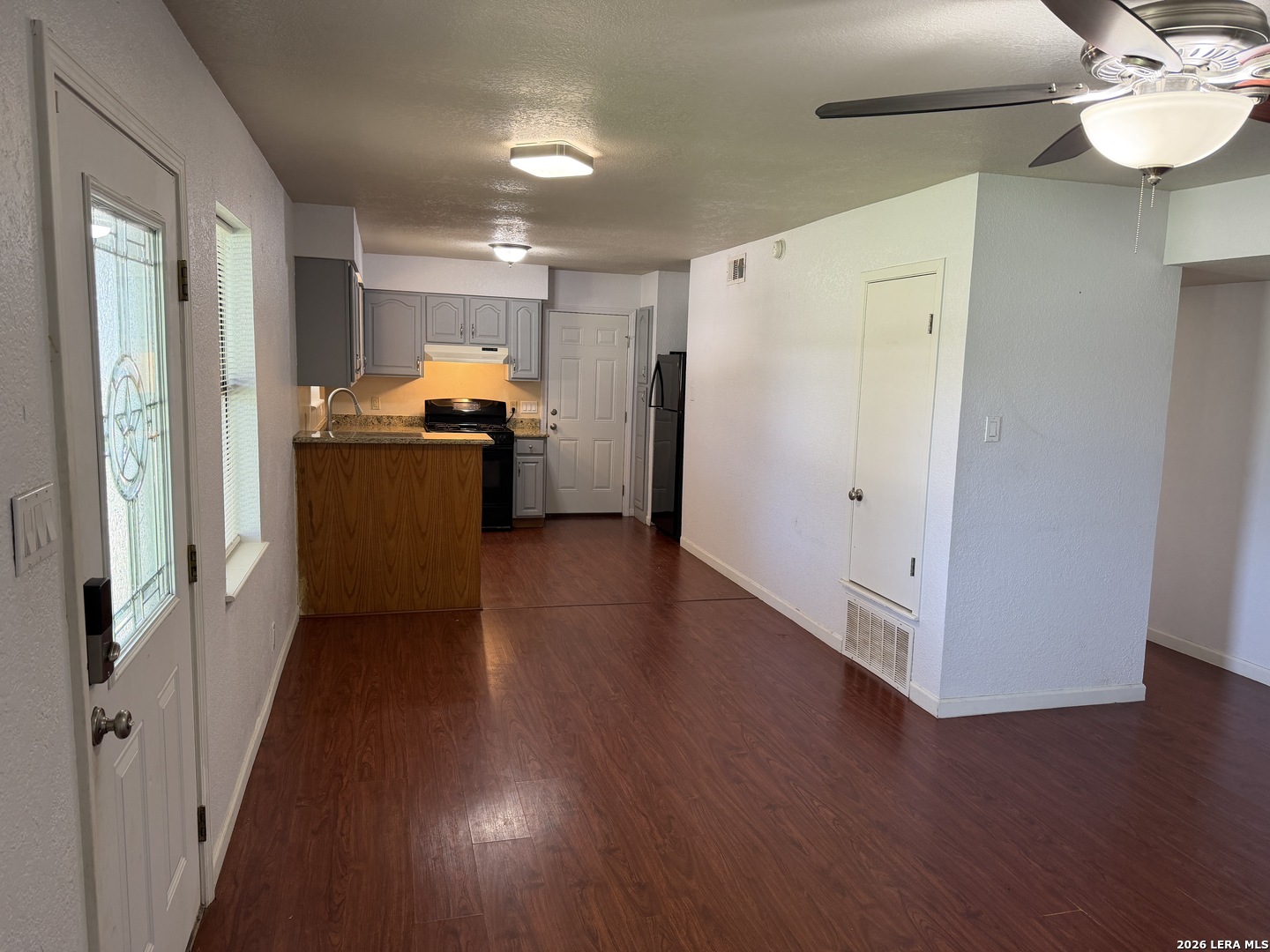 1500 Longhorn Floresville TX 78114