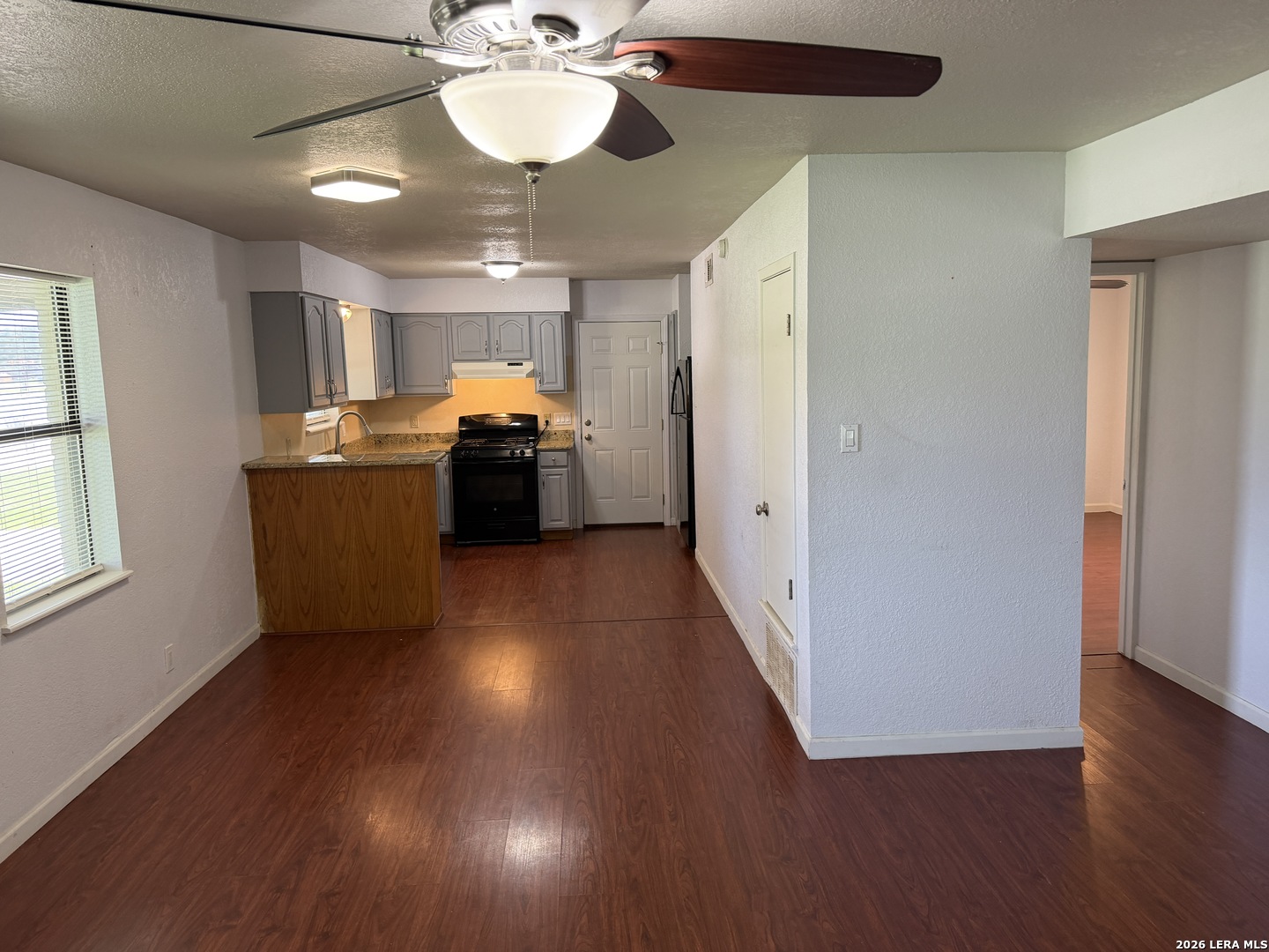 1500 Longhorn Floresville TX 78114