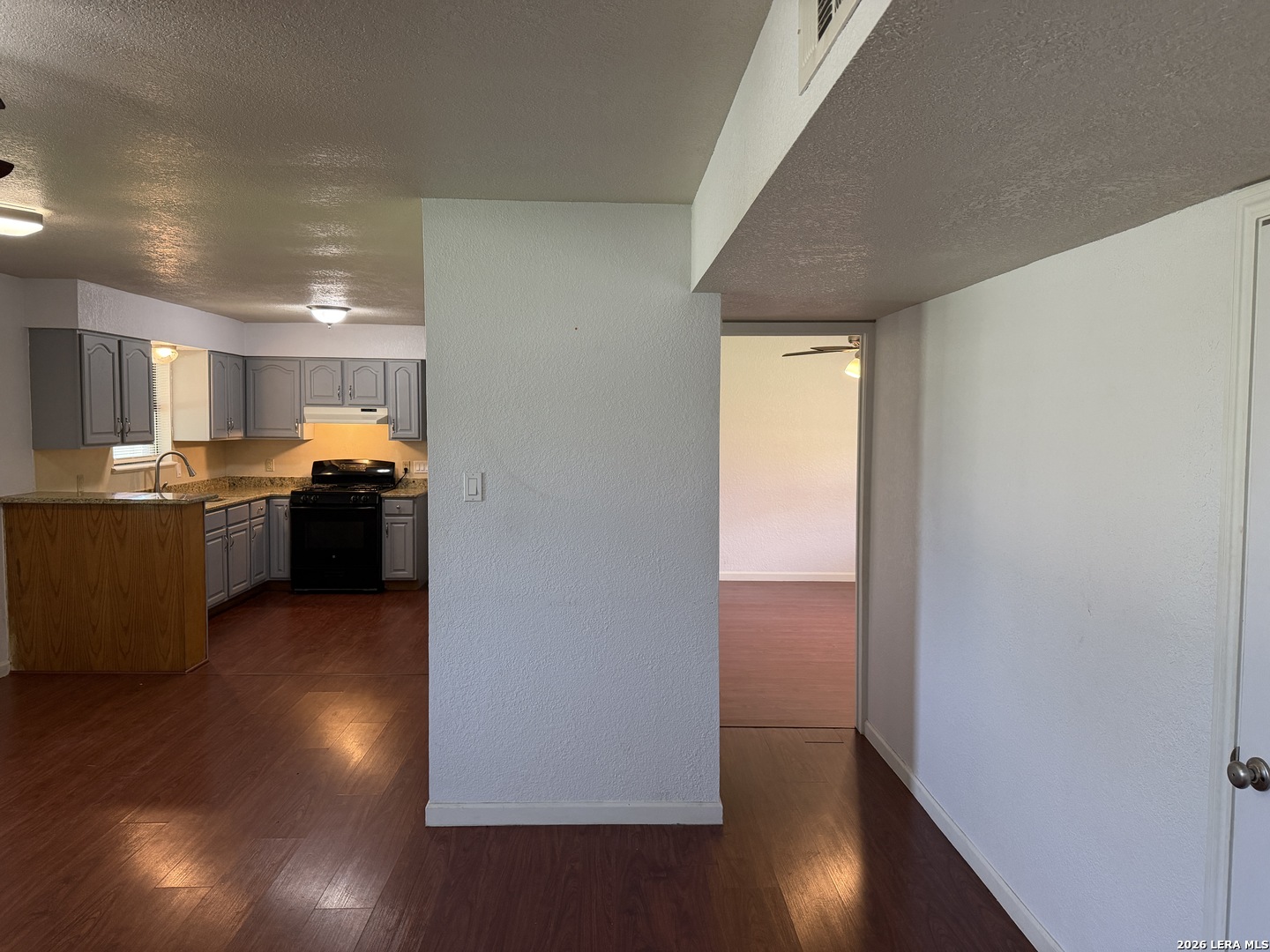 1500 Longhorn Floresville TX 78114