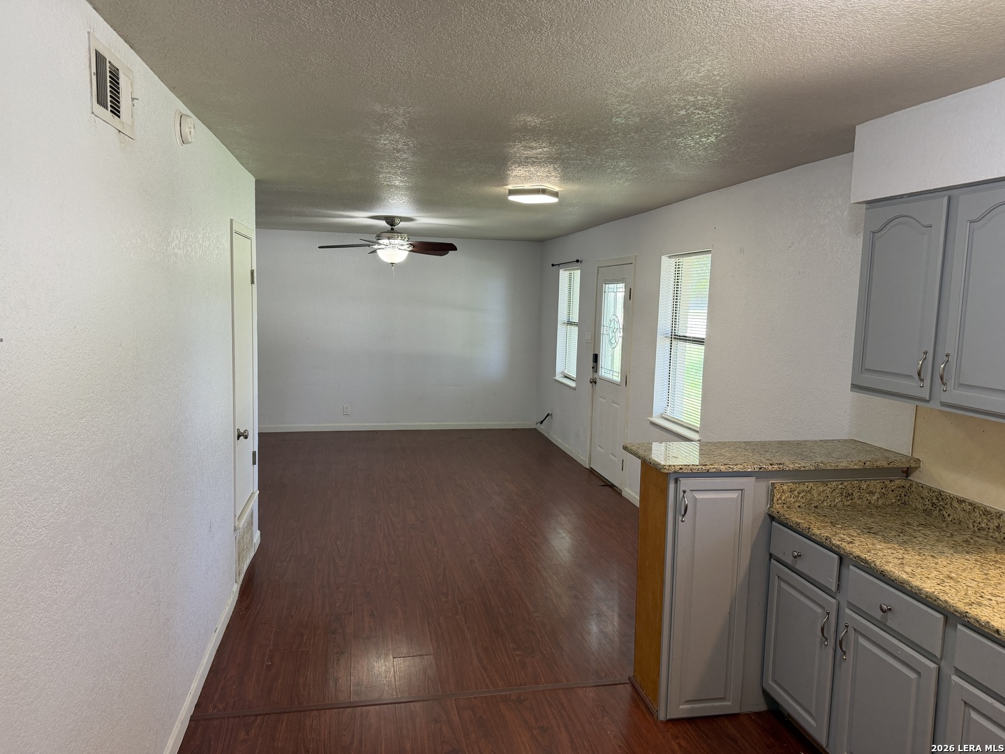 1500 Longhorn Floresville TX 78114