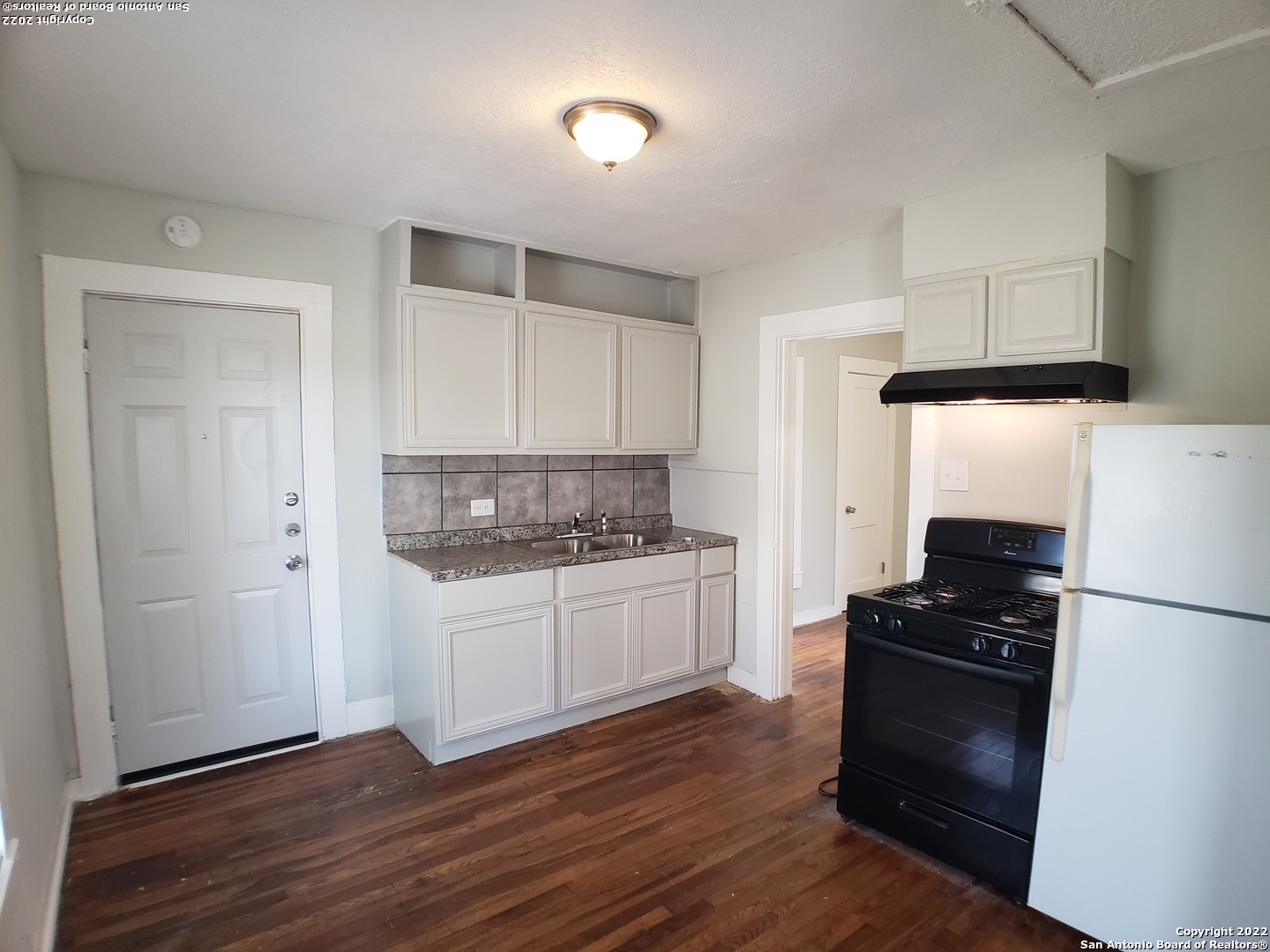 205 W Lambert Street San Antonio TX 78204