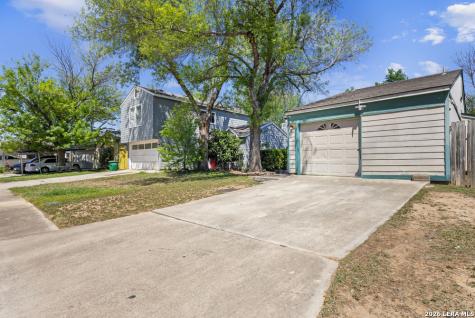 9929 Village Briar San Antonio TX 78250