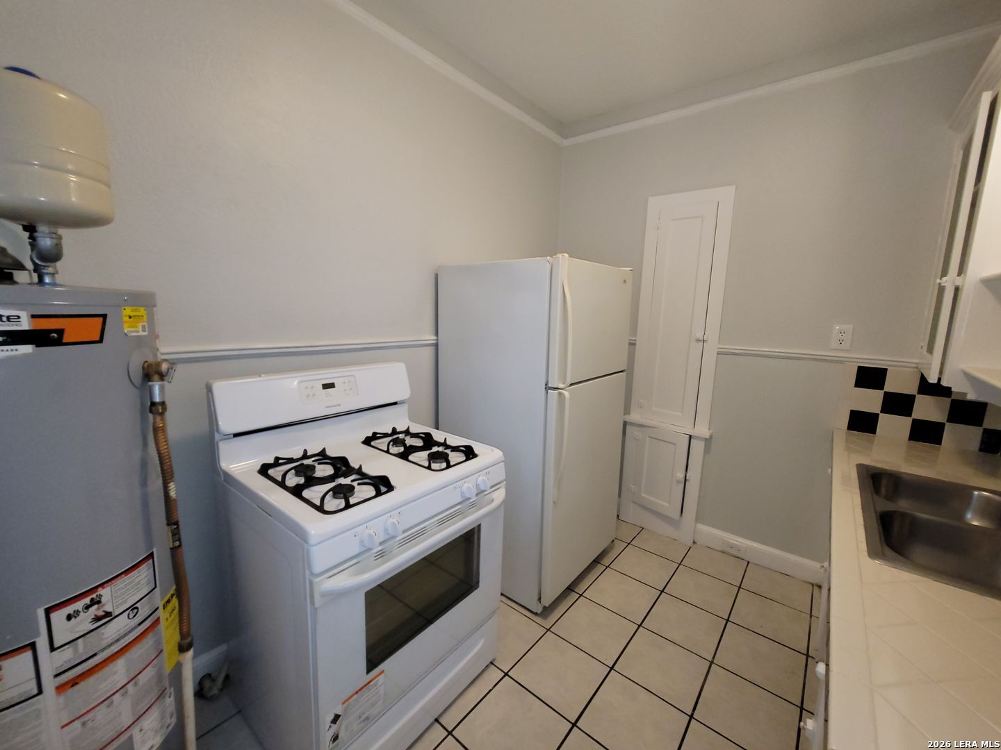 703 W French Place San Antonio TX 78212