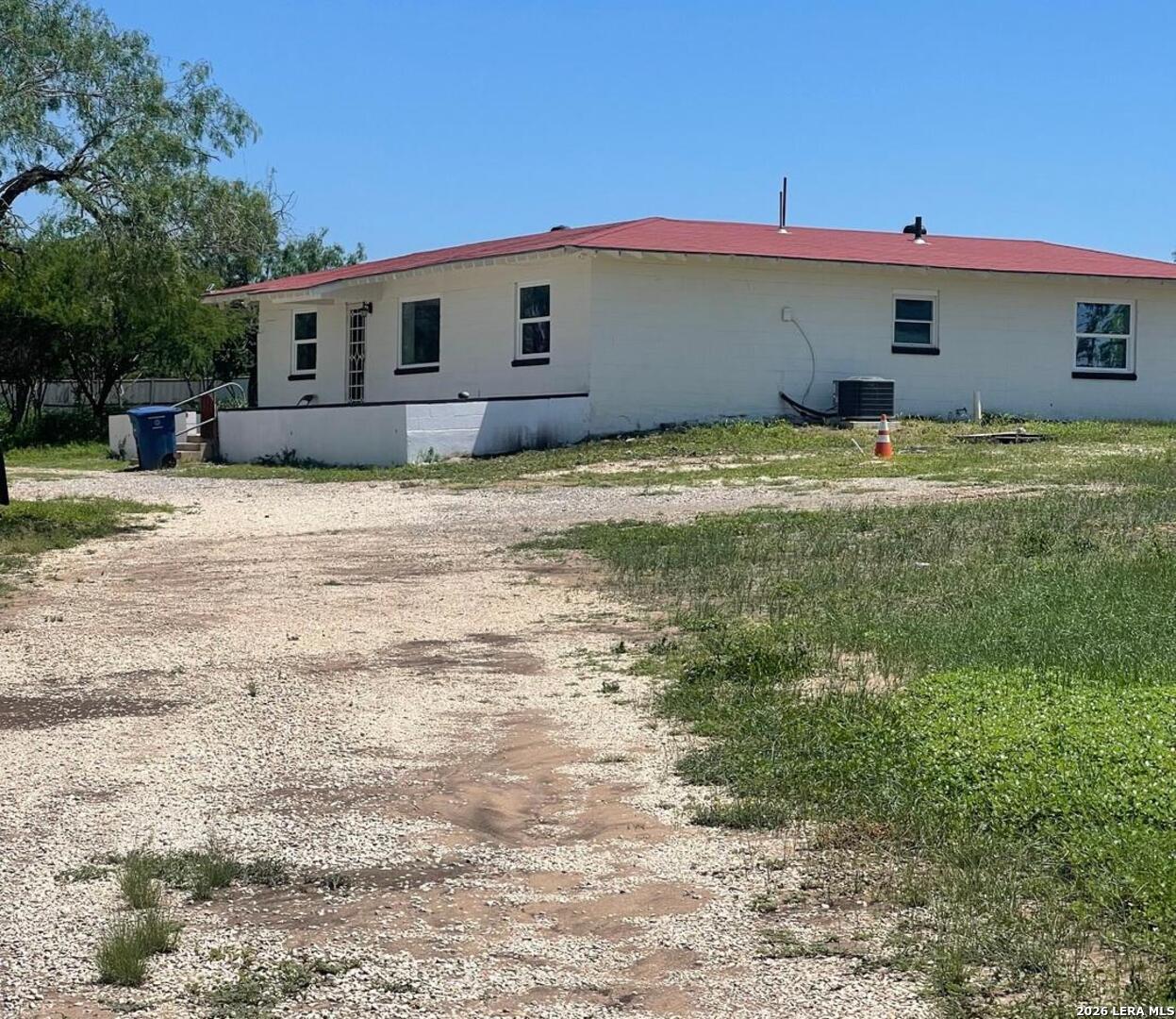 507 W Villaret San Antonio TX 78221