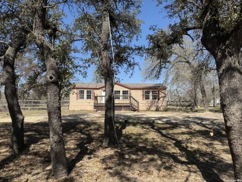 195 Ashford Poteet TX 78065