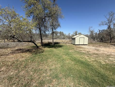 195 Ashford Poteet TX 78065