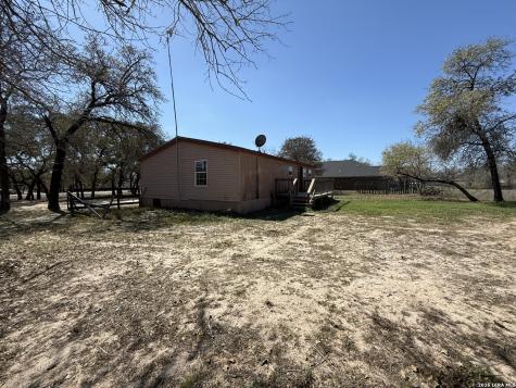 195 Ashford Poteet TX 78065