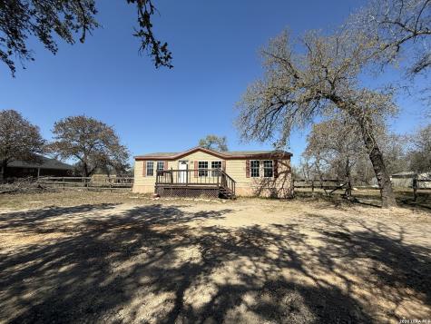 195 Ashford Poteet TX 78065