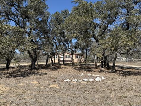 195 Ashford Poteet TX 78065