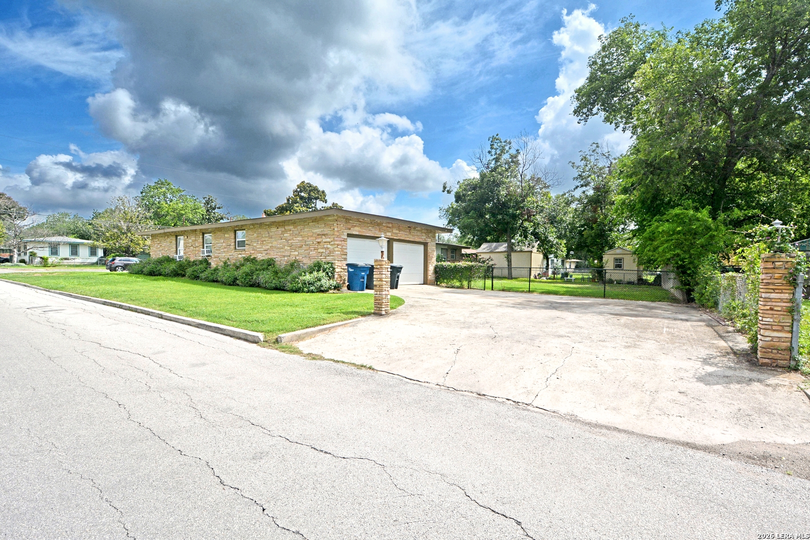 671 W Merriweather Street New Braunfels TX 78130