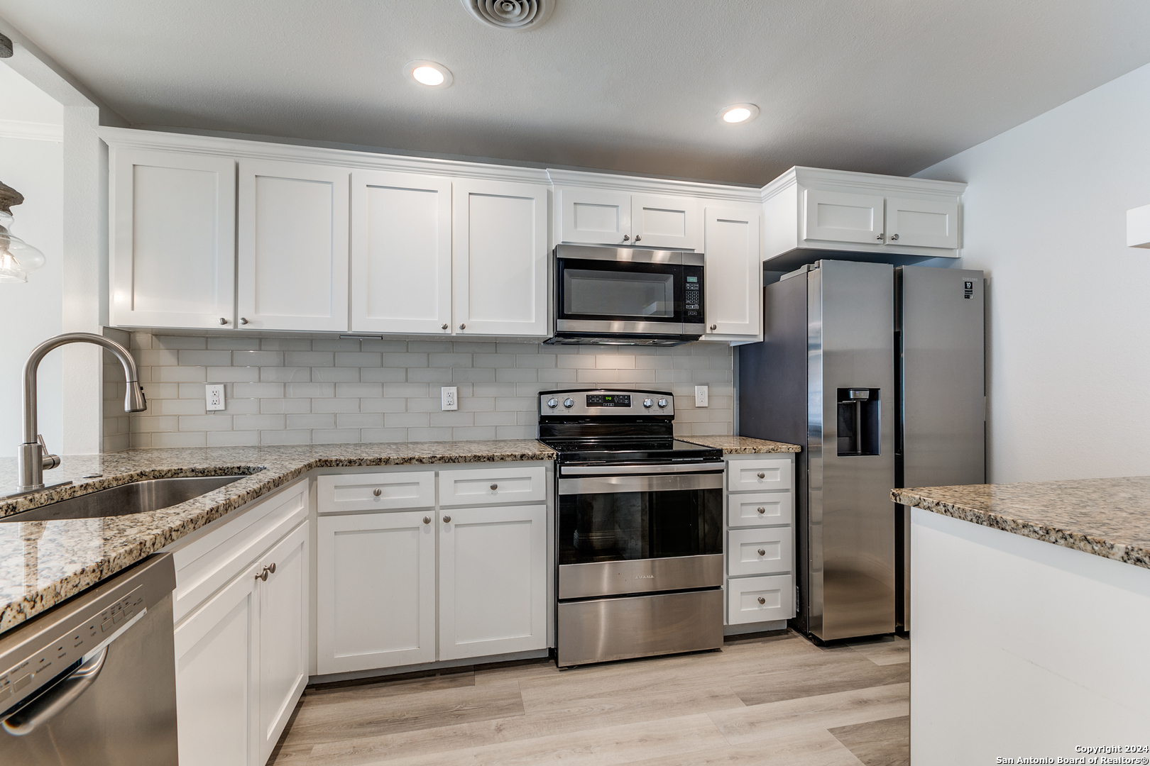 7709 Broadway San Antonio TX 78209