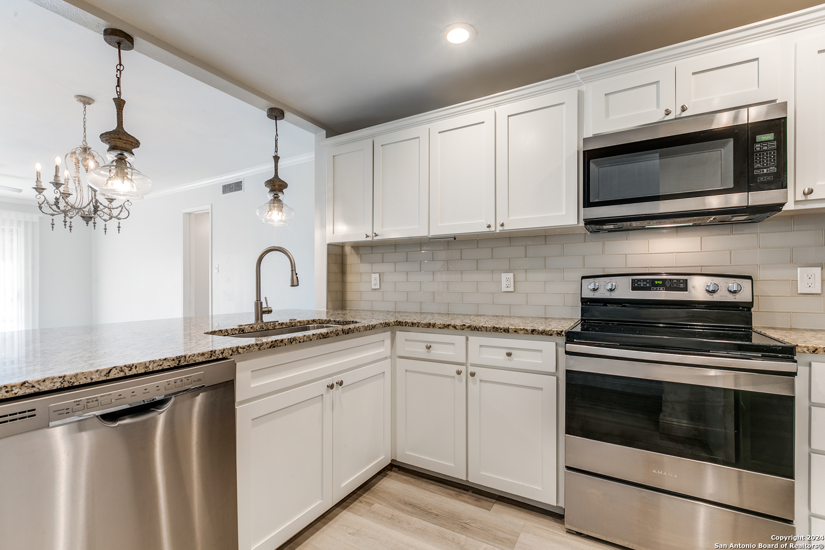 7709 Broadway San Antonio TX 78209