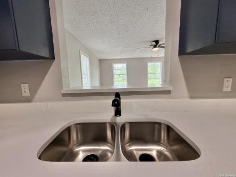 4535 Lark San Antonio TX 78228