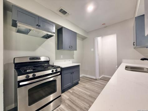 4535 Lark San Antonio TX 78228
