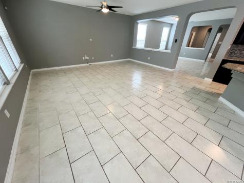 7915 Stalemate Cove San Antonio TX 78254
