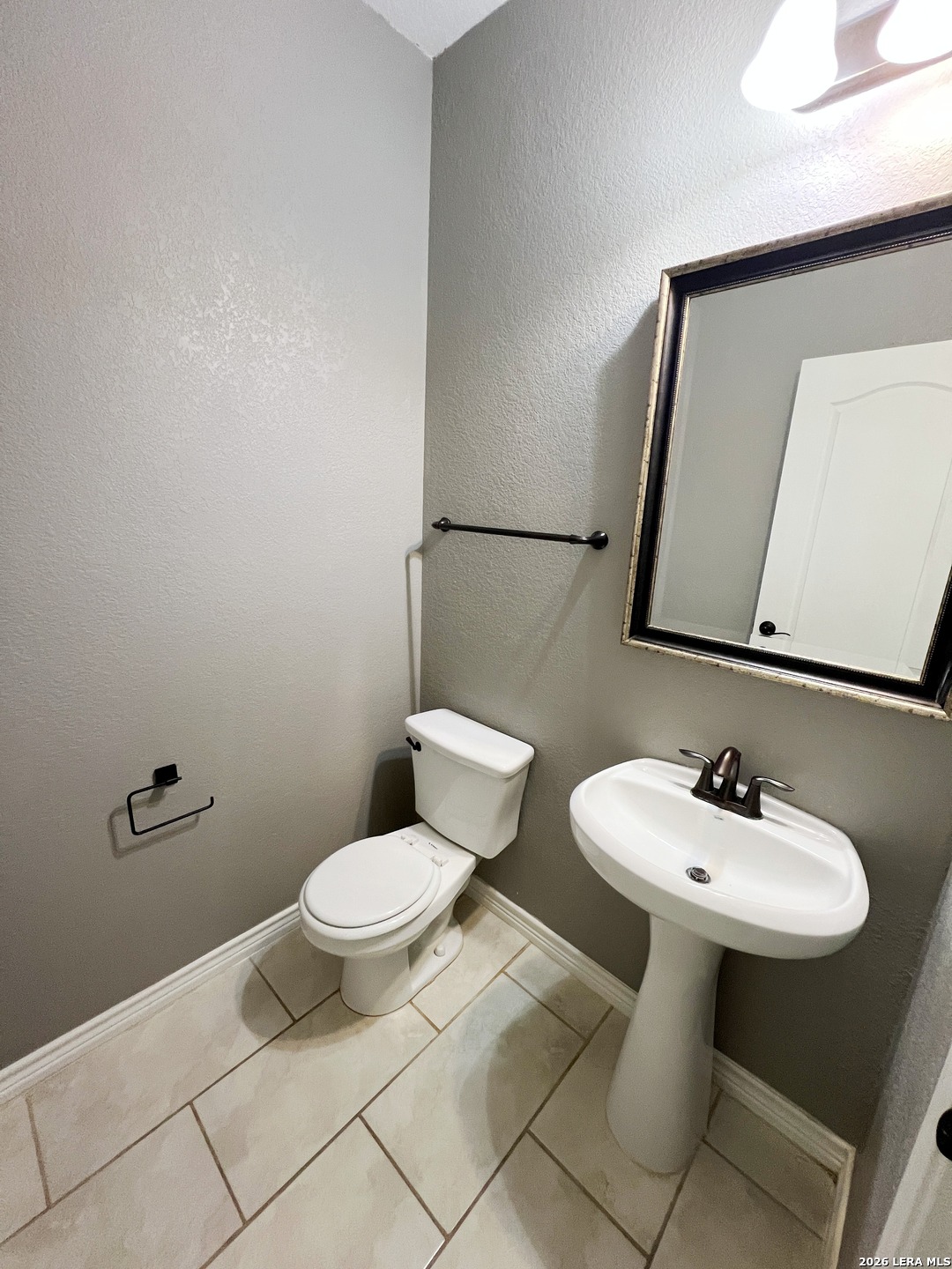 7915 Stalemate Cove San Antonio TX 78254