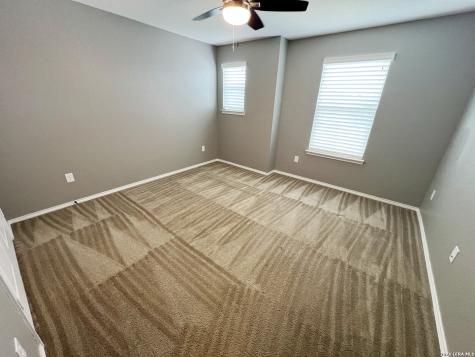 7915 Stalemate Cove San Antonio TX 78254