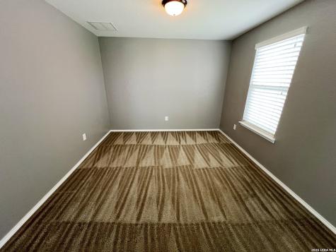 7915 Stalemate Cove San Antonio TX 78254