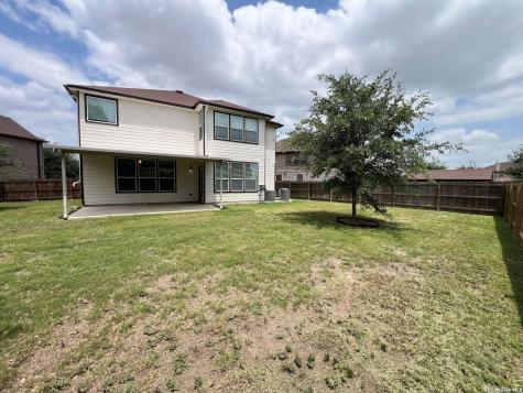 7915 Stalemate Cove San Antonio TX 78254
